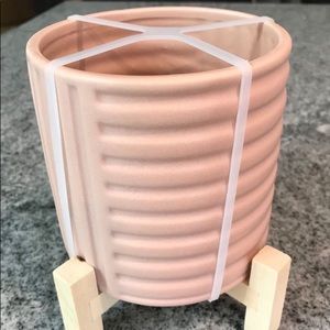 New pink ceramic planter